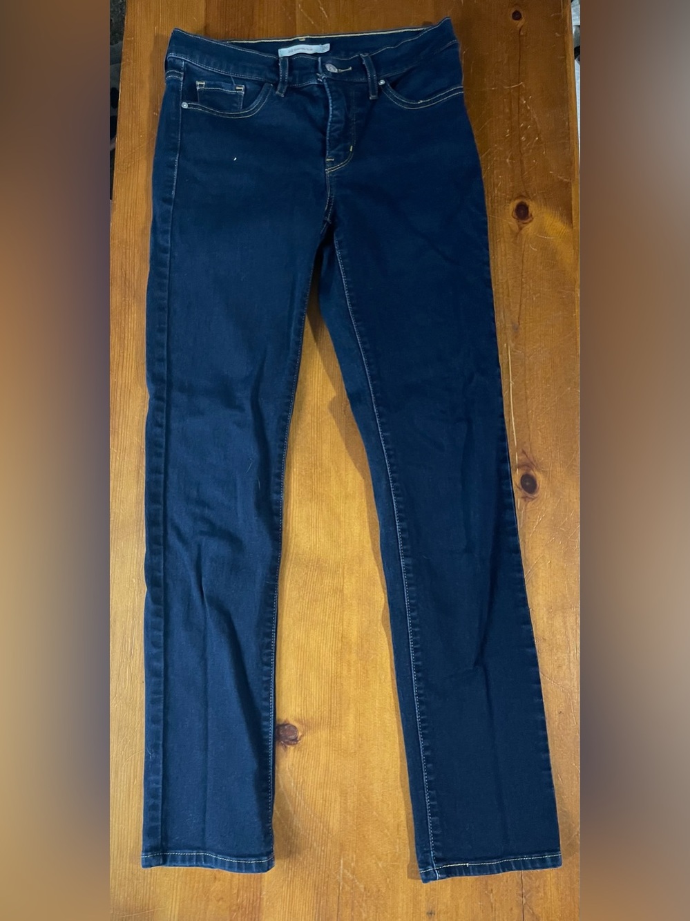 Women’s Size 27 Levi’s Blue Denim Skinny Jeans